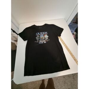 Queen Tour 80 black tee size large